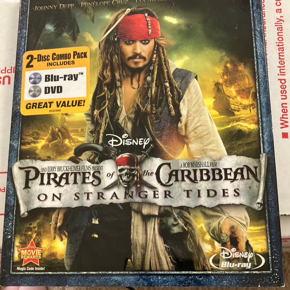 Pirates of the Caribbean 2 disc combo pack
